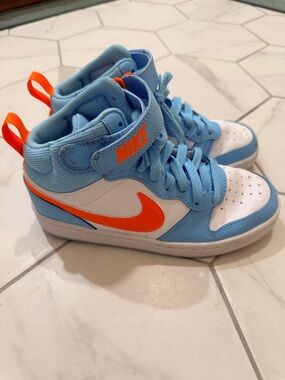Nike Court Borough Mid 2 in the "Aquarius Blue/Total Orange" 3.5Y